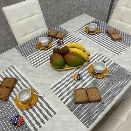 Casa Eleonora: A 5 Min Dal Mare + Free Parking Apartman Ventimiglia Kültér fotó