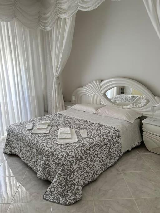 Casa Eleonora: A 5 Min Dal Mare + Free Parking Apartman Ventimiglia Kültér fotó
