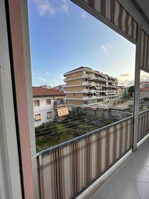 Casa Eleonora: A 5 Min Dal Mare + Free Parking Apartman Ventimiglia Kültér fotó